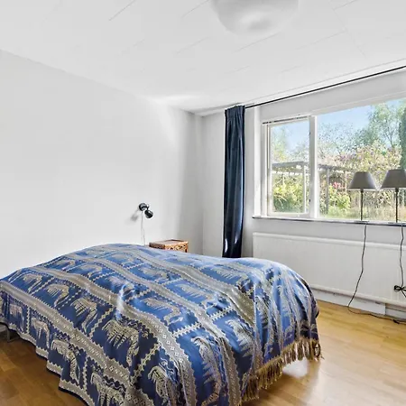 3 Bedroom Pet Friendly In *