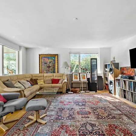 3 Bedroom Pet Friendly In Græsted