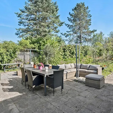 3 Bedroom Pet Friendly In